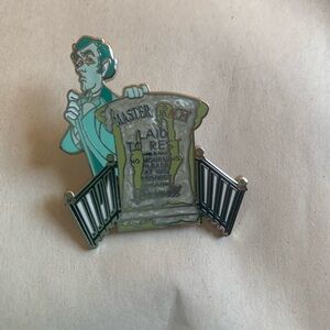 Disney’s Haunted Mansion Mystery Pin